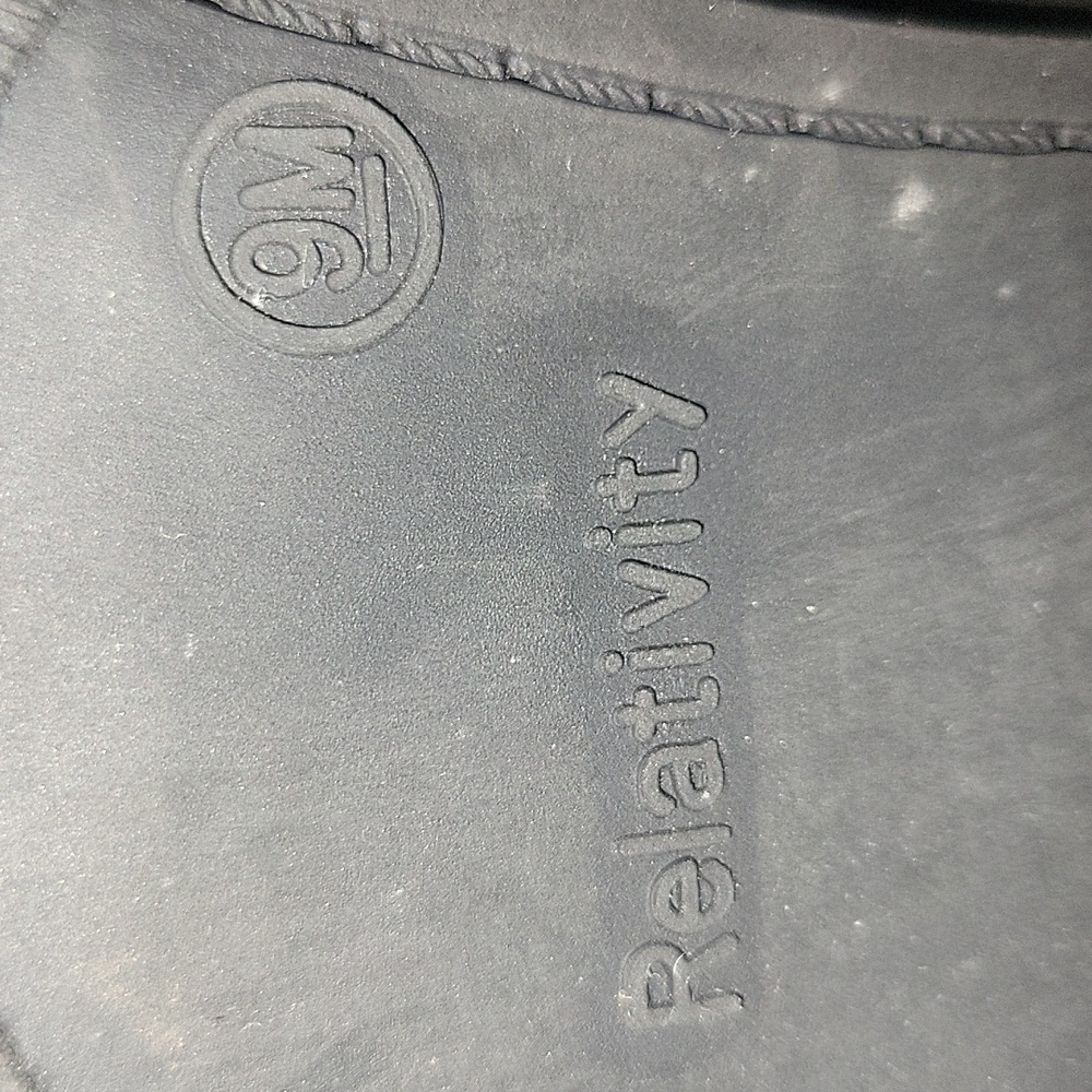 Relativity boots size 9. DARK gray with black staps. - Picture 4 of 8